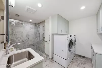 1247 W Alta Creek Circle, South Jordan, UT 84095 - Photo 38