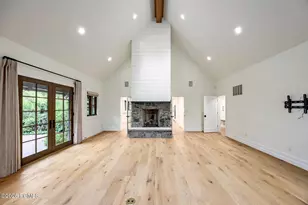 2400 E Walker Ln, Holladay, UT 84117 - Photo 14