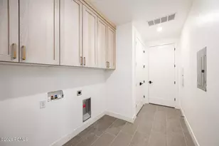 2250 E Murray Holladay Rd, Salt Lake City, UT 84117 - Photo 22