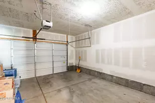 808 Newfield Dr, Sandy, UT 84094 - Photo 24