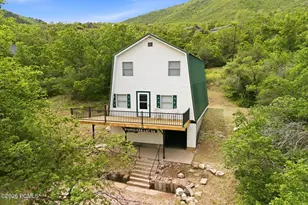 1095 W Acorn Ln, Midway, UT 84049 - Photo 1
