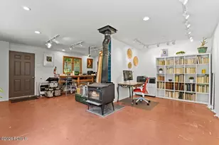 19 S Cederlof Ln, Salt Lake City, UT 84108 - Photo 32