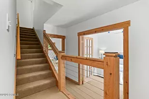 19 S Cederlof Ln, Salt Lake City, UT 84108 - Photo 16