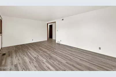 106 N 700 N, Clearfield, UT 84015 - Photo 8