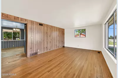 106 N 700 N, Clearfield, UT 84015 - Photo 4