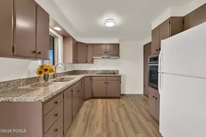 106 N 700 N, Clearfield, UT 84015 - Photo 10