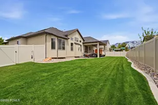 121 W Misty Brook Ln, Tooele, UT 84074 - Photo 44