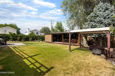 5807 S Bramblewood Lane, Salt Lake City, UT 84118 - Photo 16