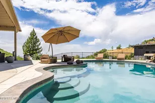 407 Hidden Lake Dr, Bountiful, UT 84010 - Photo 16