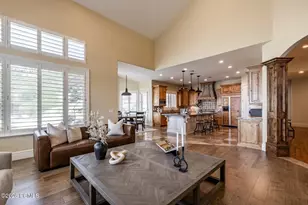 407 Hidden Lake Dr, Bountiful, UT 84010 - Photo 4