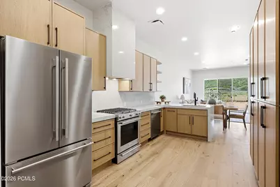 2438 Big Willow Trail #402, Park City, UT 84060 - Photo 6