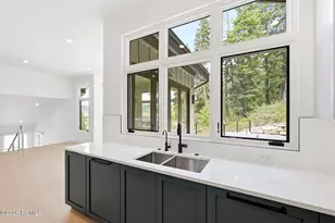 4043 W Crest Ct, Park City, UT 84098 - Photo 8