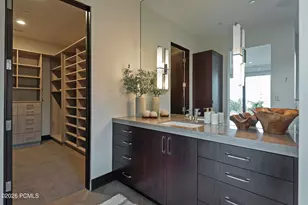 350 E Capitol Oaks Ln, Salt Lake City, UT 84103 - Photo 60