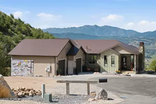 1306 Maple Dr, Huntsville, UT 84317 - Photo 32