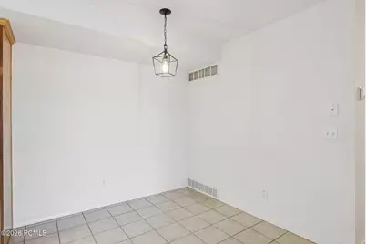 595 S Main Street #Apt 18, Kamas, UT 84036 - Photo 6