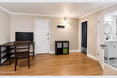 905 E 200 S, Salt Lake City, UT 84102 - Photo 6