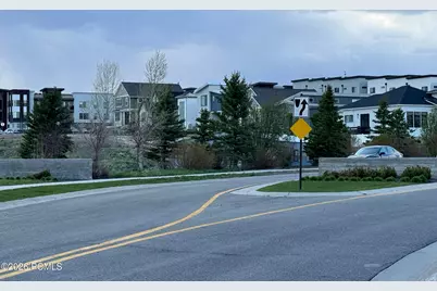 6495 Serviceberry Drive #Unit B208, Park City, UT 84098 - Photo 12