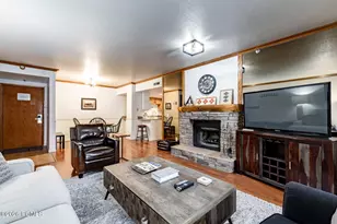 950 Park Ave, Park City, UT 84060 - Photo 2