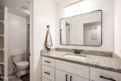 4878 S Highland Circle #Apt 2, Holladay, UT 84117 - Photo 10