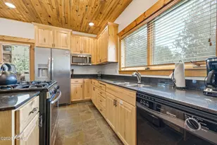 3931 N Timber Wolf Ln, Park City, UT 84098 - Photo 10