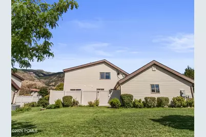 1146 N 700, Centerville, UT 84014 - Photo 30