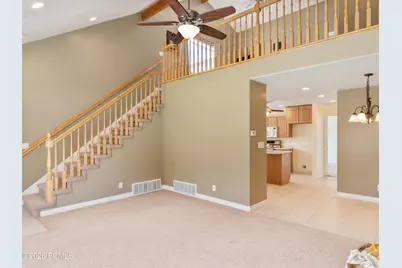 1146 N 700, Centerville, UT 84014 - Photo 16