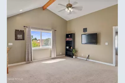 1146 N 700, Centerville, UT 84014 - Photo 20