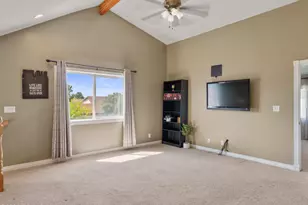 1146 N 700, Centerville, UT 84014 - Photo 20