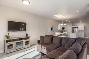 1958 S 1030, Orem, UT 84058 - Photo 4