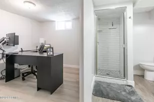 907 E Maple St, Ogden, UT 84403 - Photo 20