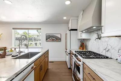 1961 E Logan Avenue, Salt Lake City, UT 84108 - Photo 6