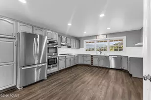 615 Cherry Canyon Dr, Wanship, UT 84017 - Photo 14