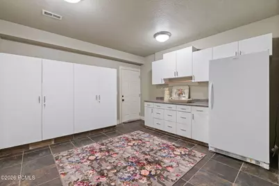 2238 E Cottonwood Cove Lane, Cottonwood Heights, UT 84121 - Photo 68