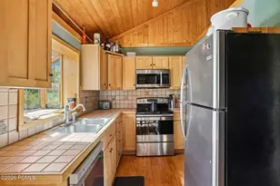 10129 E Ridge Pine Dr, Heber City, UT 84032 - Photo 8
