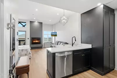 3720 N Sundial Court #C410, Park City, UT 84098 - Photo 2