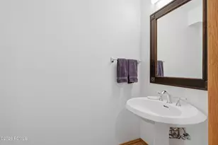 262 N Almond St, Salt Lake City, UT 84103 - Photo 12