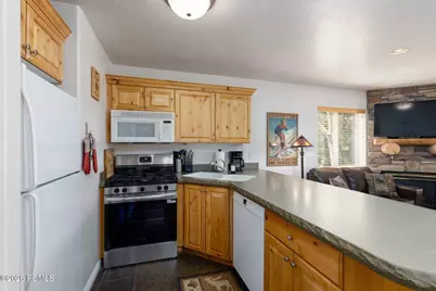 3562 N Fox Drive #Unit 403, Eden, UT 84310 - Photo 8