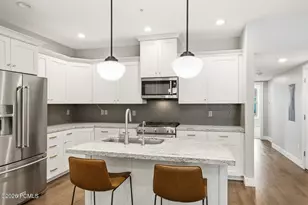 2340 E Phylden Dr, Holladay, UT 84117 - Photo 6