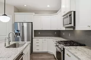 2340 E Phylden Dr, Holladay, UT 84117 - Photo 8