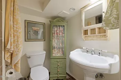 2238 E Cottonwood Cove Lane, Cottonwood Heights, UT 84121 - Photo 98