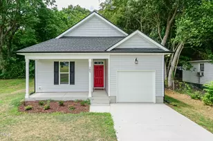 809 E Edgerton St, Dunn, NC 28334 - Photo 2