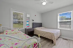 221 Stroud St, Sanford, NC 27330 - Photo 12