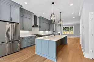 811 Maple Berry Ln, Raleigh, NC 27607 - Photo 4