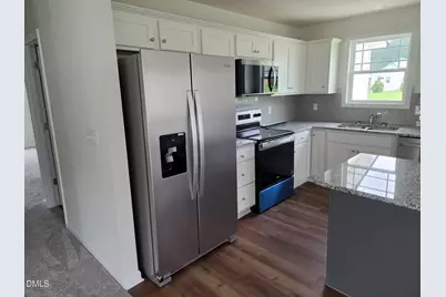 130 Tulipfield Way, Benson, NC 27504 - Photo 4