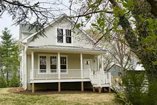 563 N Nash St, Hillsborough, NC 27278 - Photo 2