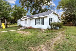 212 S 6th St, Smithfield, NC 27577 - Photo 4