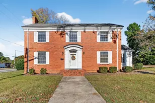 110 S Layton Ave, Dunn, NC 28334 - Photo 1