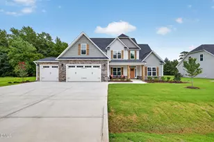 196 Bandelier Dr, Selma, NC 27576 - Photo 2