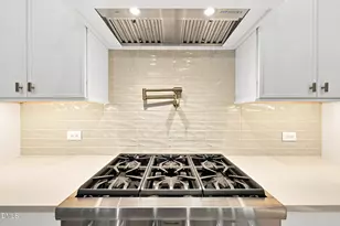 5308 Parkwood Dr, Raleigh, NC 27612 - Photo 8