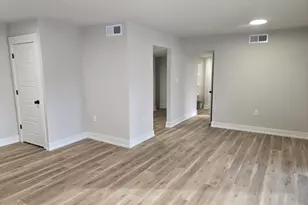 500 Umstead Dr, Chapel Hill, NC 27516 - Photo 10